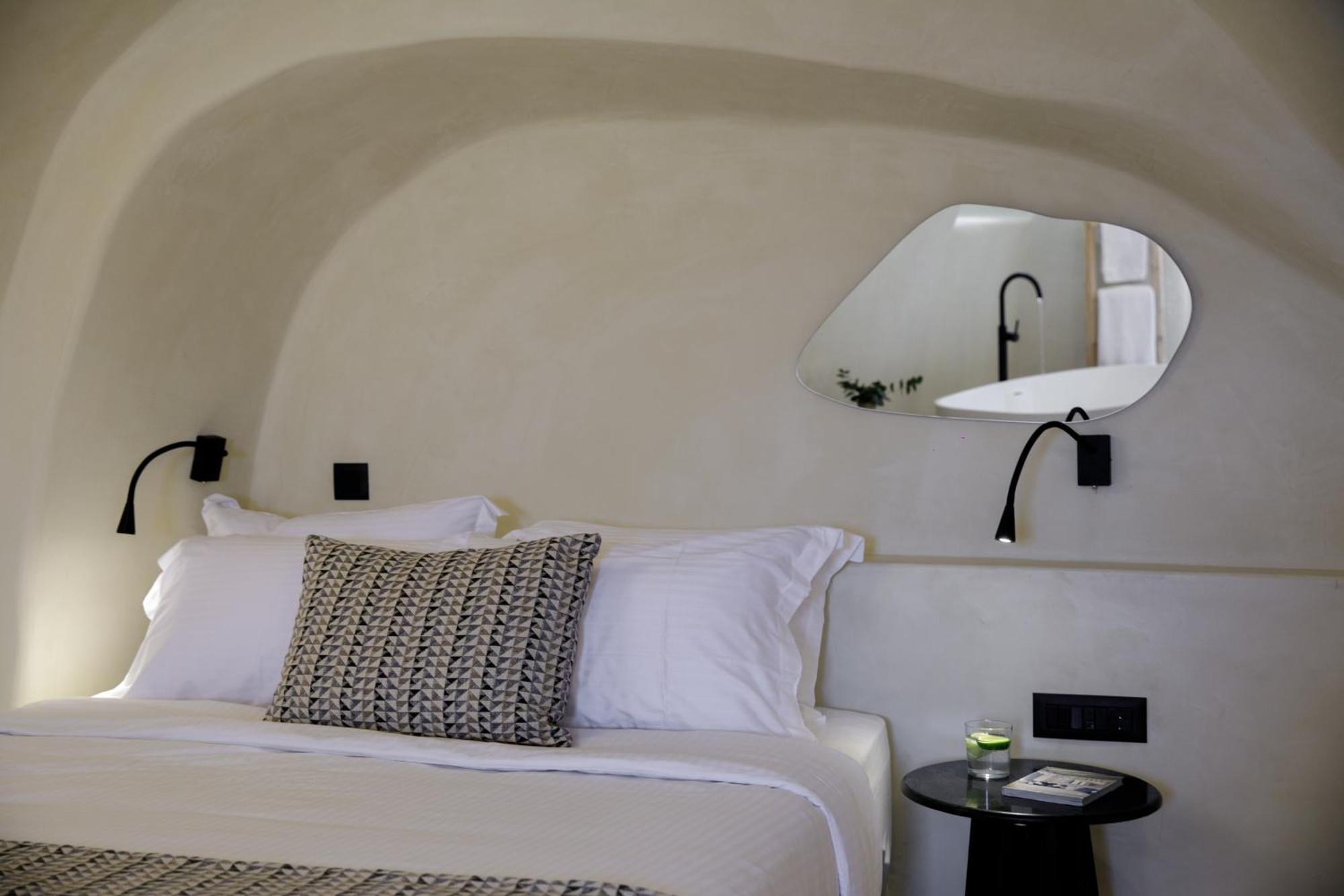 Annouso Villa With Hot Tub By Caldera Houses Oia  Exterior photo